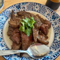 เมนูของร้าน ข้าวมันไก่ไหหน่ำหนั่ง สูตรไหหลำแท้ดั้งเดิม สาทร