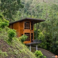 ชีวะโกวิว Chivago View Hotel & Restaurant