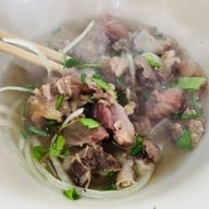 ร้านเฝอ แม่เฟื้อง