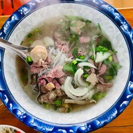 ร้านเฝอ แม่เฟื้อง