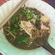 ร้านก๋วยเตี๋ยวลุงใหญ่