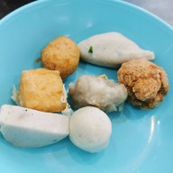 ฮั้วลูกชิ้นปลาบุฟเฟ่ต์ พุทธบุชา