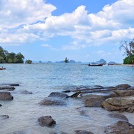 Andalay Beach Bar & Cafe