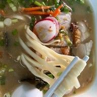 ร้านเดือนเจ็ดเป็ดย่าง บาย เชฟขาว