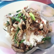 เมนูของร้าน แอ๊ด ก๋วยเตี๋ยวเป็ด กะเพราเป็ด