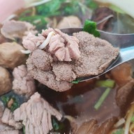 เมนูของร้าน ก๋วยเตี๋ยวเนื้อหูกวาง