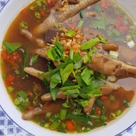 ก๋วยเตี๋ยวไก่ตุ๋นมะระ - กอไก่ก้อย สาขาทรายทอง