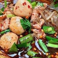ยุ้นเขียวเตี๋ยวเรือ สาขาหลัง มช.
