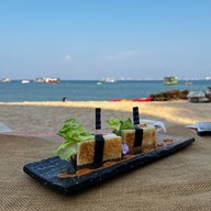 Hakuna Izakaya and Fresh Seafood เกาะล้าน
