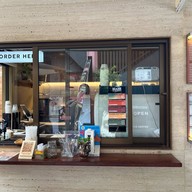 COFFEE NUMBER.9 สาขาเอวัน อารีย์