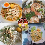 ร้านอาหารตามสั่ง ข้าวผัดปู ก๋วยเตี๋ยวไก่ฉีกต้มยำรสเด็ด By จีจี้ 1