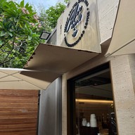 COFFEE NUMBER.9 สาขาเอวัน อารีย์