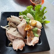 เตี๋ยวหมูต้มยำโคตรอร่อย