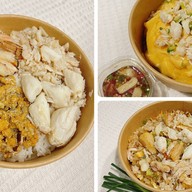 ทะเลบ้านเราซีฟู้ด ข้าวหน้าโคตรปู ข้าวไข่ข้นปู ข้าวคลุกพริกเกลือสูตรจันท์ กระเพราปู
