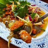 ครัว ลุงตี๋ ซีฟู๊ด ตราด