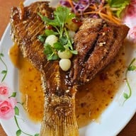 ครัว ลุงตี๋ ซีฟู๊ด ตราด