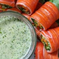 สลัดโรลบ้านฉัน by Joy สวนเสือ ศรีราชา