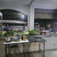 บรรยากาศ โก๊ะข้าวต้ม