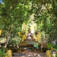 บรรยากาศ ວັດສິນໄຊຍະຣາມ Xinxayyaram