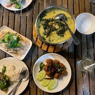 ช ช้าง ร้านอาหารและคาเฟ่