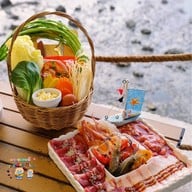 Little Whale หมูกระทะ