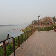 บรรยากาศ สวนเฉลิมพระเกียรติฉลองสิริราชสมบัติครบ 50 ปี