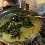 ช ช้าง ร้านอาหารและคาเฟ่