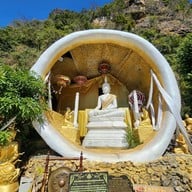 บรรยากาศ ວັດສິນໄຊຍະຣາມ Xinxayyaram