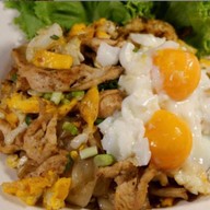 คั่วไก่จ้า ตลาดสวัสดิการทบ สามเสน