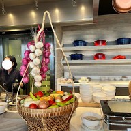 ห้องอาหารประมง  Holiday inn Vana Nava หัวหิน