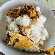 ข้าวแกงปักษ์ใต้ ครัวเมืองลุง ขุขันธ์