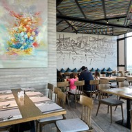 ห้องอาหารประมง  Holiday inn Vana Nava หัวหิน