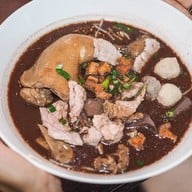 ก๋วยเตี๋ยวบ้านดิน