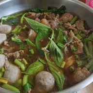 เมนูของร้าน ก๋วยเตี๋ยวเรือนาวง