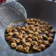 เมนูของร้าน ทอดมันปลากราย แม่จุก