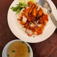 เมนูของร้าน ร้านฮั้ว ข้าวหมูแดง ข้าวมันไก่