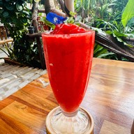 Komei cafe ปั้มเชล ซอยหลังวัดหนามแดง