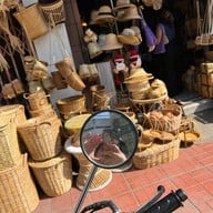 ถนนช้างม่อย