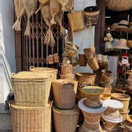 ถนนช้างม่อย