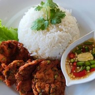 สถานีไก่ทอด สนามชัย