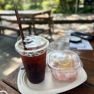 เมนูของร้าน Montreux Cafe & Farm