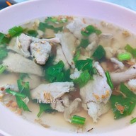 เมนูของร้าน เจ๊แดงข้าวเลือดหมู