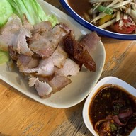 เมนูของร้าน ครัวโอมเพี้ยง