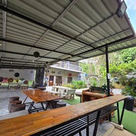 บ้านธาราละมุน