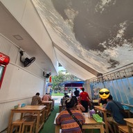 บรรยากาศ ก๋วยเตี๋ยวไก่ ข้าวขาหมู สะพานควาย