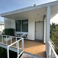 แวววาว การ์เด้น รีสอร์ท