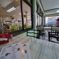 บรรยากาศ เจ๊น้อยกระโทก เมืองเอก