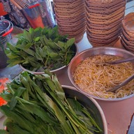 เมนูของร้าน ป.ประทีปก๋วยเตี๋ยวเรือ ลาดกระบัง(สาขาหัวตะเข้) -