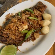 เมนูของร้าน ครัวโอมเพี้ยง