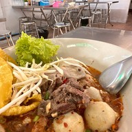 เมนูของร้าน ก๋วยเตี๋ยวหมูต้มยำนายฮัน